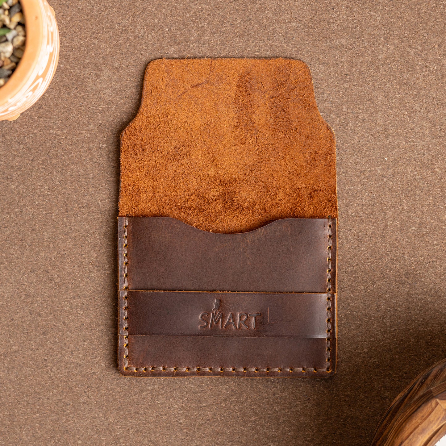 Flap card holder | Brown