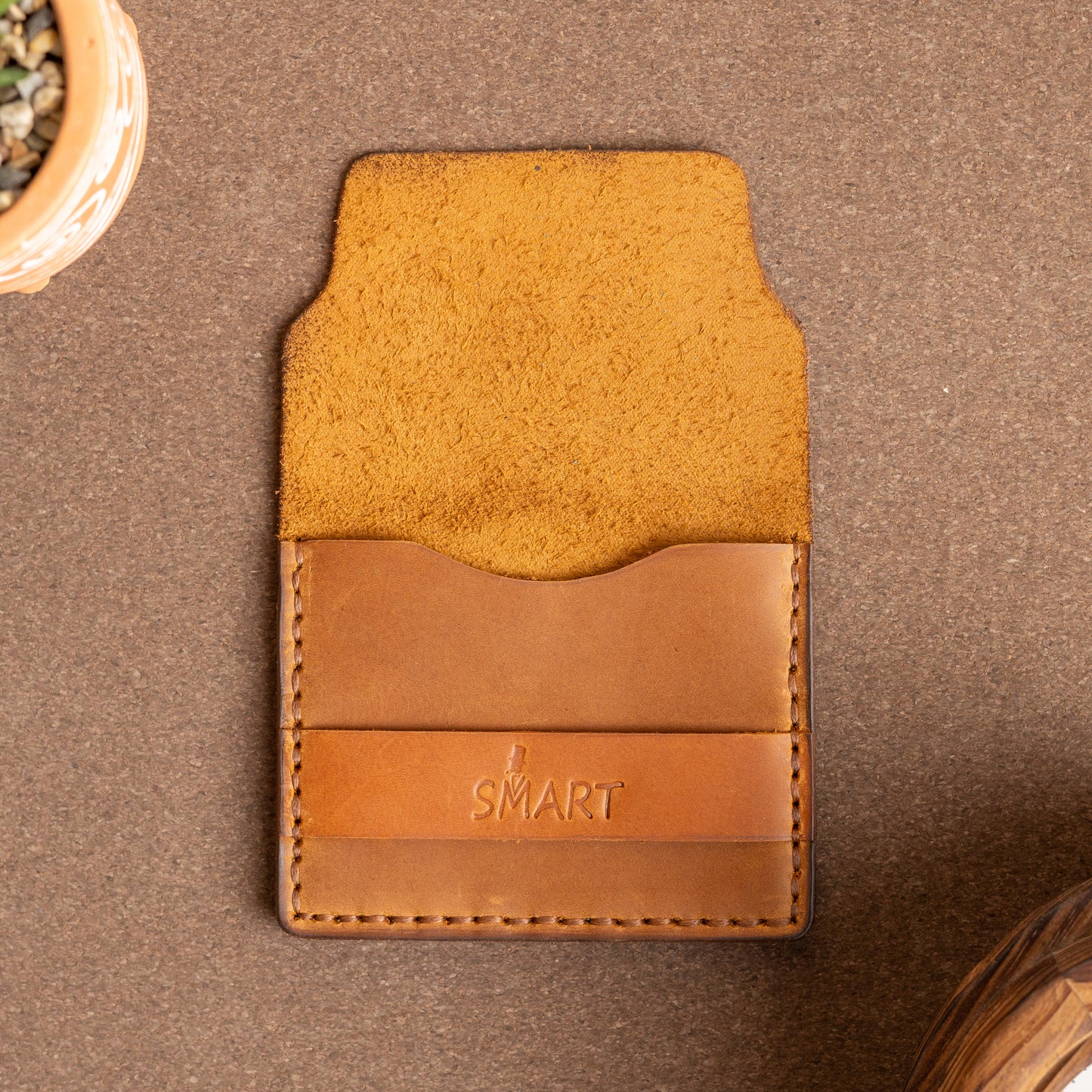 Flap card holder | Havan